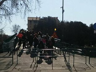 passerella-isolotto-cascine-in-corso-le-prove-di-carico-dinamico