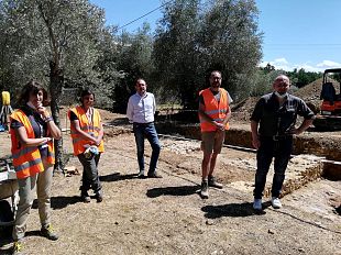 tavarnelle-mura-e-reperti-ceramici-tracce-di-vita-medievale-sotto-la-pieve