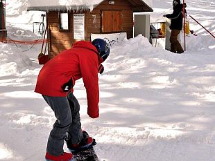 primavera-sullappennino-nellincanto-della-neve
