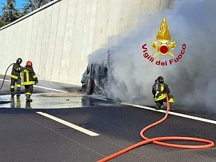 furgone-a-fuoco-sullautosole-code-e-disagi