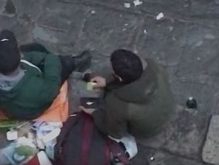 draghi-e-cellai-a-porta-al-prato-si-sniffa-in-mezzo-di-strada