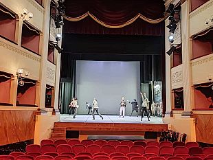 ultimo-dellanno-a-teatro