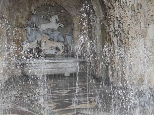 villa-medicea-di-castello-tornano-gli-antichissimi-giochi-dacqua