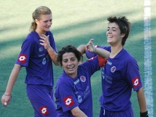 a906261608-calcio-femminile-a-coverciano-si-assegnano-panchina-d-oro-e-d-argento