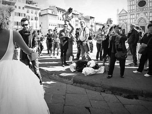 b110112140-calendario-2012-primi-scatti-per-le-strade-di-firenze