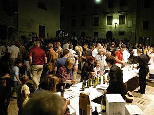 a-carmignano-si-puo-bere-vino-sorseggiando-stelle