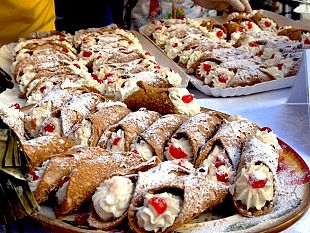 b106012118-streetfood-nel-chianti-con-gallo-nero