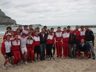 b111231833-canottieri-firenze-a-napoli-per-il-recupero-dei-campionati-italiani-del-mare