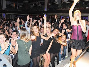 b212281014-attesa-per-la-notte-di-san-silvestro-con-lo-spettacolo-di-jerry-cala