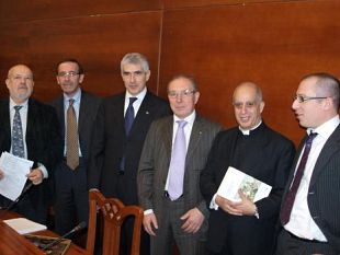 b002152249-cardini-casini-e-fisichella-presentano-l-imperfetto-assoluto