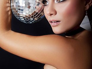 b212071501-otel-variete-x-mas-remixed-show-il-7-e-8-dicembre