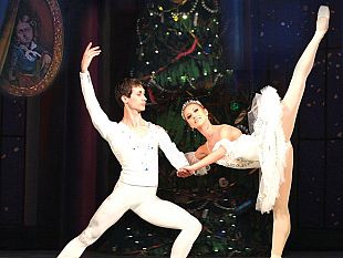 b111251710-il-balletto-municipale-di-kiev-conquista-firenze