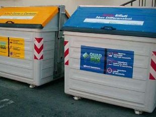 b308271435-a-firenze-prosegue-lo-spostamento-dei-cassonetti