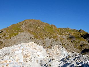 b403111648-cave-di-marmo-appello-di-legambiente-alla-regione-toscana