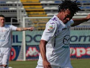 b303302339-fiorentina-sconfitta-a-cagliari-2-1