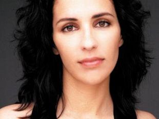 a803281328-musica-mafalda-arnauth-in-concerto-lunedi-31-ore-2115-al-teatro-puccini-di-firenze