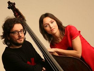 a806111338-concerti-sulle-colline-ieri-sera-avion-travel-alla-villa-medicea-di-poggio-a-caiano-domani-il-duo-magoni-spinetti-alla-rocca-di-carmignano