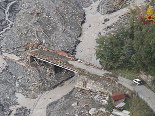 b110281856-alluvione-accisa-di-5-centesimi-sulla-benzina