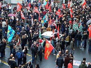 b112121905-sciopero-generale-adesione-superiore-al-75-foto