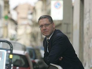 b402071529-udc-copre-il-simbolo-e-si-nasconde-nelle-liste-civiche-il-caso-carraresi