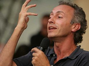 b204261746-marco-travaglio-e-isabella-ferrari-in-anestesia-totale