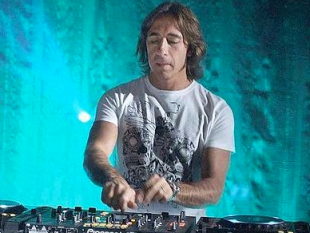 b312271445-toscana-la-festa-di-san-silvestro-ballando-in-piazza