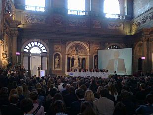 b205091447-mario-monti-a-firenze-promesse-contestazioni
