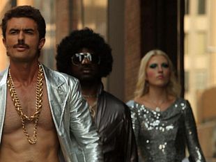 b211171200-village-people-e-gaynor-chiudono-il-53-o-festival-dei-popoli