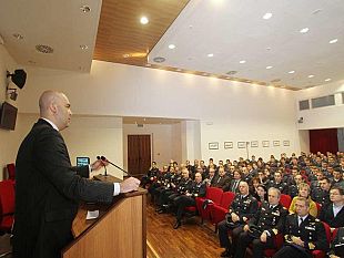 b102211919-gli-allievi-della-douhet-a-lezione-di-sicurezza-stradale