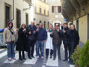 b103251502-via-maggio-l-associazione-renzi-ha-mantenuto-la-parola-data