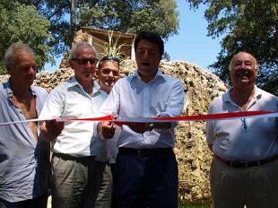 b007161447-restaurata-la-grotta-del-frate-all-interno-del-parco-delle-cascine