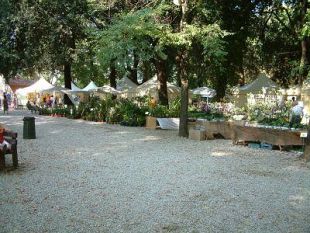 a908251546-presenta-a-firenze-murabilia-2009