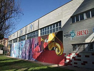 b201171842-inaugurato-il-grande-murales-alla-scuola-barsanti