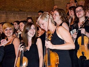 b207211452-la-spending-review-mette-a-rischio-i-servizi-dei-comuni