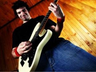 b210171531-a-lezione-di-musica-con-t-rumors