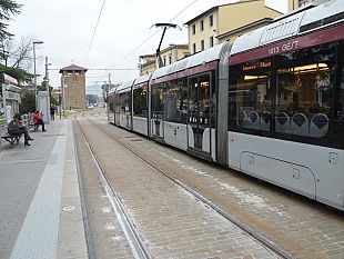 lavori-tranvia-a-porta-al-prato-e-stalli-pullman-turistici-sui-viali