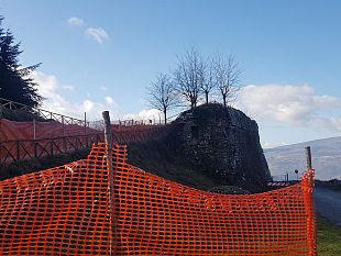 si-restaurano-le-mura-di-castel-morro-il-borgo-scomparso