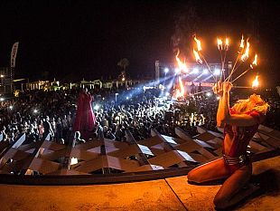 versilia-come-ibiza-la-domenica-e-beach-party