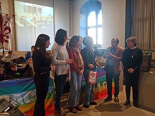 le-classi-ii-a-e-ii-b-della-scuola-botticelli-in-consiglio-comunale