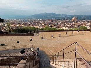 forte-di-belvedere-20000-visitatori-in-dieci-giorni-per-la-mostra-antony-gormley-human