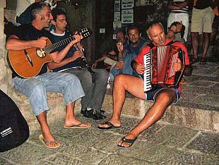 festival-valdorcia-ferragosto-con-tarante-e-ballate-toscane