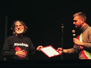 firenze-una-targa-per-la-premiata-forneria-marconi