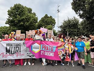 toscana-pride-2025-prato-invasa-dalla-marea-arcobaleno