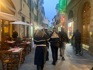 navetta-turistica-senza-targa-e-assicurazione-multa-e-sequestro