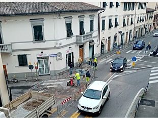 galluzzo-rotto-tubo-dellacqua-traffico-rallentato