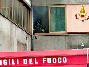 pontedera-incendio-in-un-palazzo-morta-una-donna