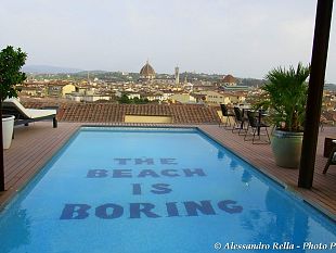 the-student-hotel-firenze-riapre-il-suo-rooftop-pool