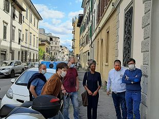 svastica-a-firenze-il-sindaco-porta-la-sua-solidarieta-agli-studenti-israeliani