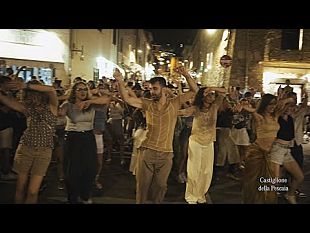 il-flashmob-di-castiglione-della-pescaia-spopola-sul-web