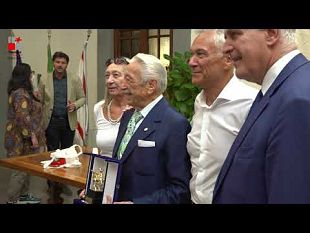 video-pegaso-doro-a-luciano-artusi-90-anni-di-amore-per-firenze